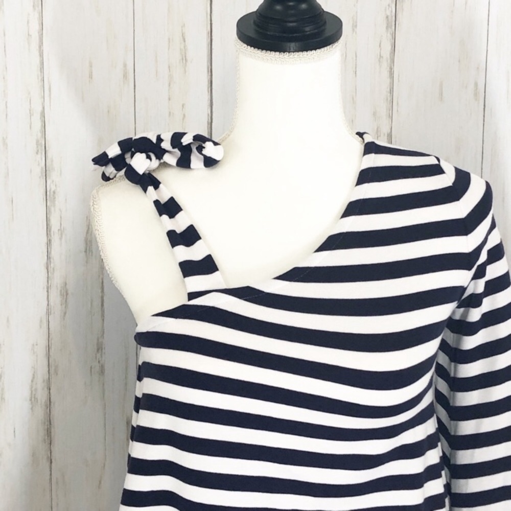 Club Monaco Cynder Top, XS, S, MED - Picture 3 of 7